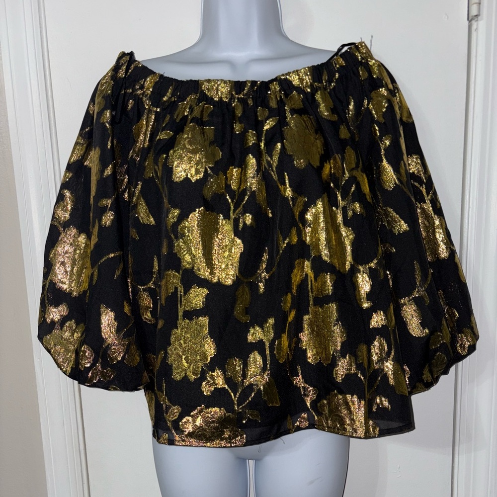 Flying Tomato Avara Ashley Top Gold Metallic black Off the shoulder medium NWT